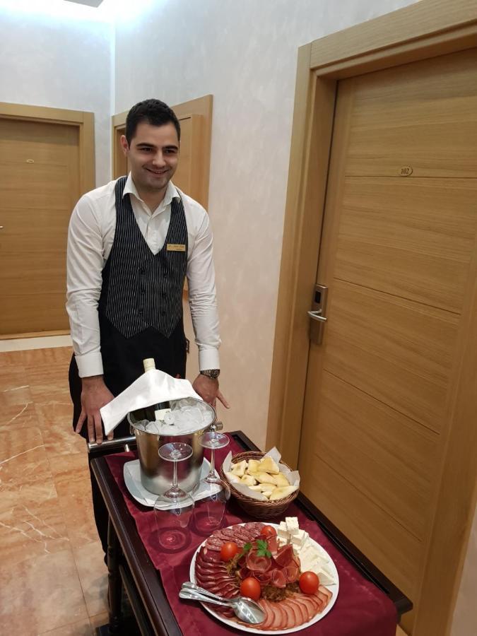 Hotel Kutko Pancsova Kültér fotó
