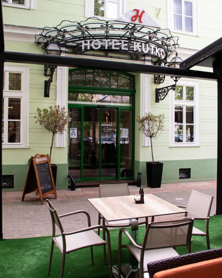 Hotel Kutko Pancsova Kültér fotó
